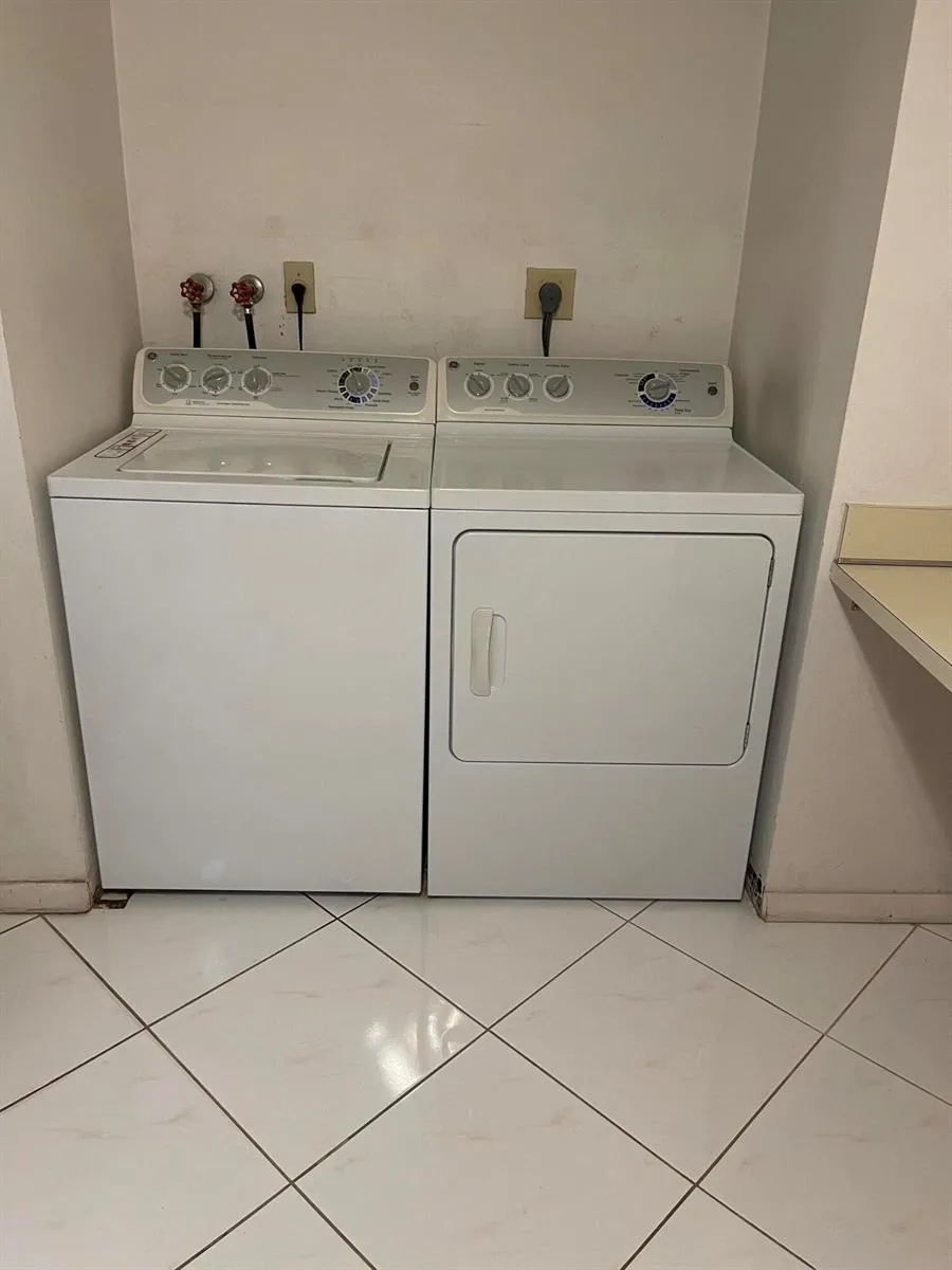 2802 46th Avenue #B318 Hollywood, FL 33021