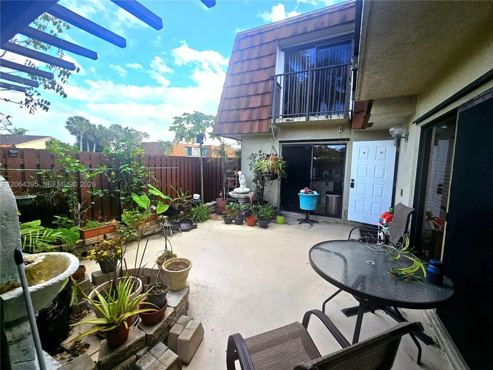 1201 SW 120th Way Davie, FL 33325