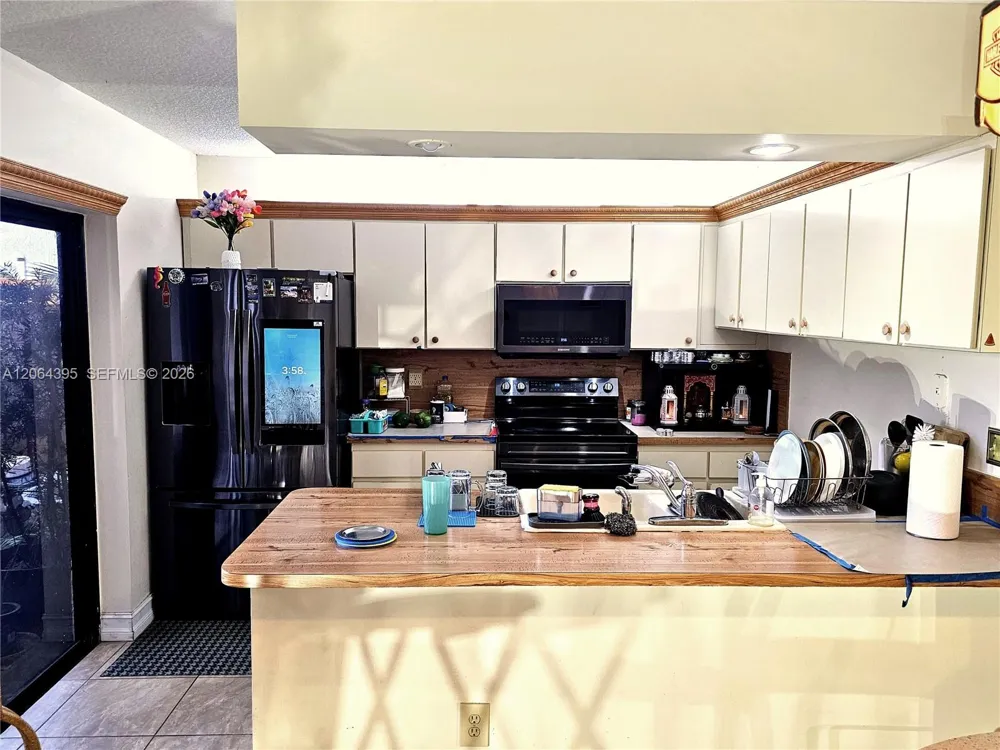 1201 SW 120th Way Davie, FL 33325