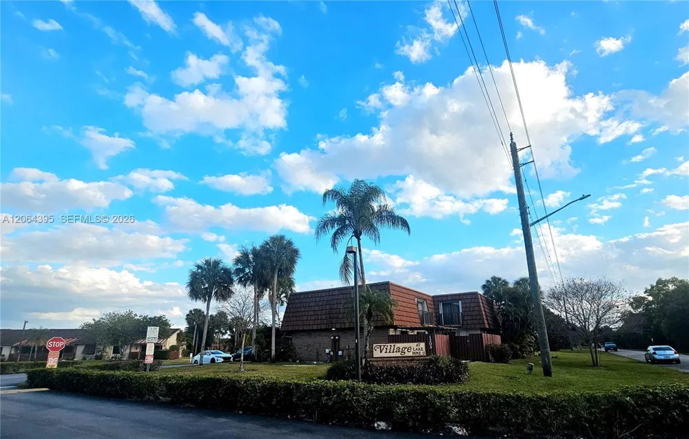 1201 SW 120th Way Davie, FL 33325