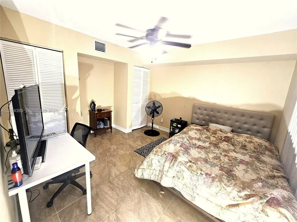 1201 SW 120th Way Davie, FL 33325