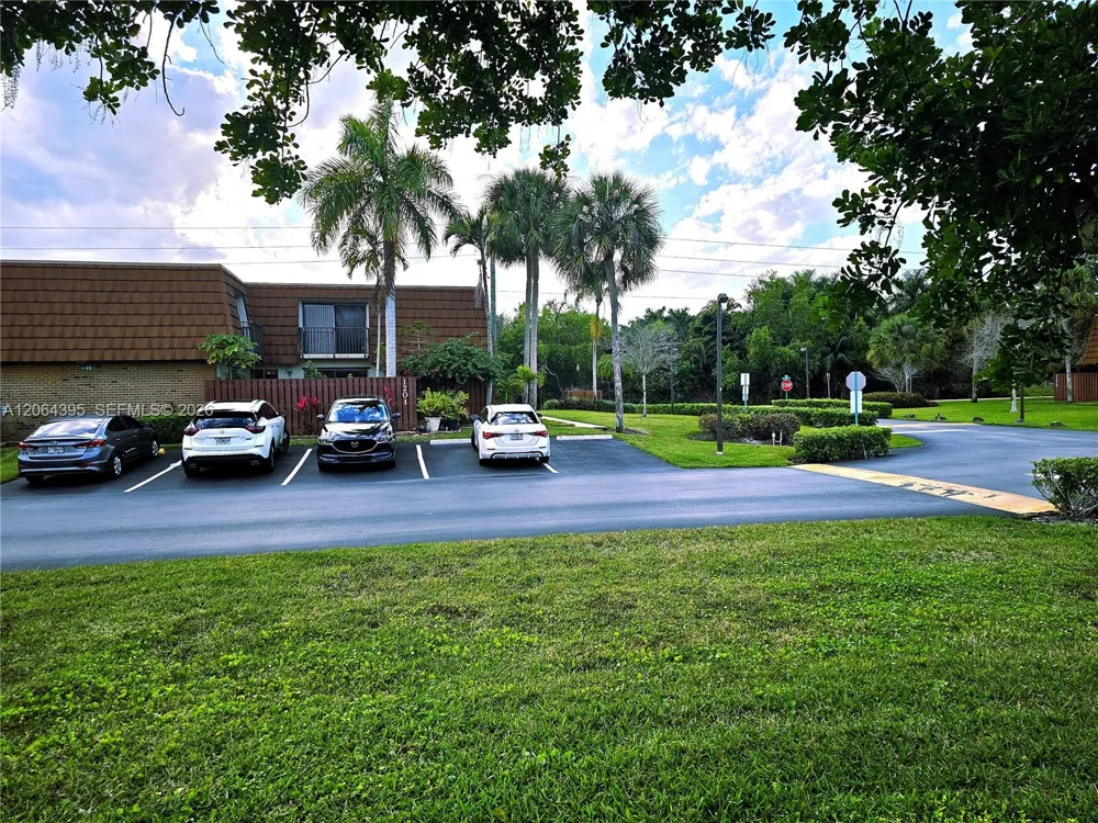 1201 SW 120th Way Davie, FL 33325