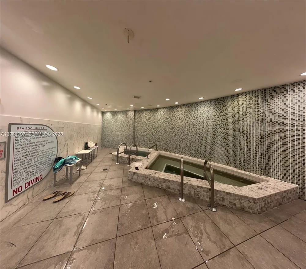 244 Biscayne Blvd #3106 Miami, FL 33132