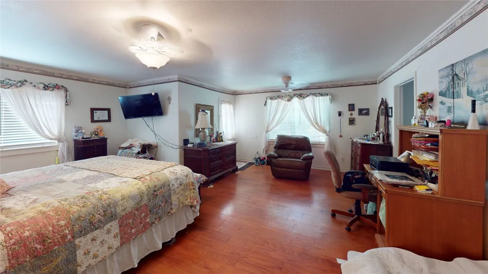 2077 CR 414 Rochelle, TX 76872