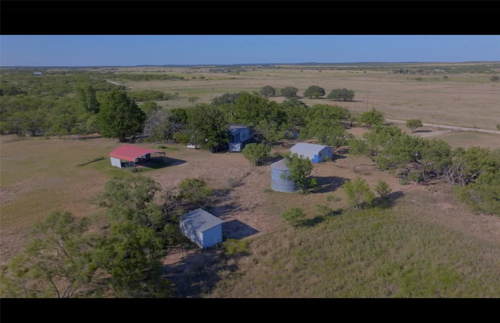 2077 CR 414 Rochelle, TX 76872