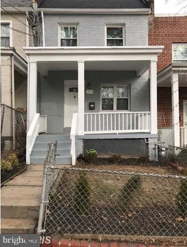 4234 4234 PLACE NE