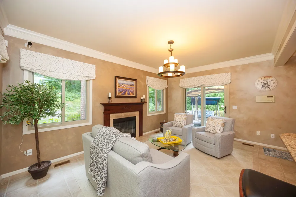 2280 Ivy Hill Drive Commerce, MI 48382