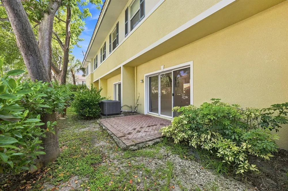 3105 NW 25TH TERRACE Oakland Park, FL 33309