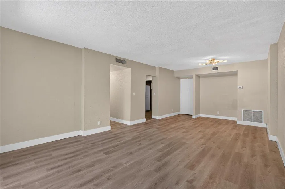 4200 Hillcrest Drive #217 Hollywood, FL 33021