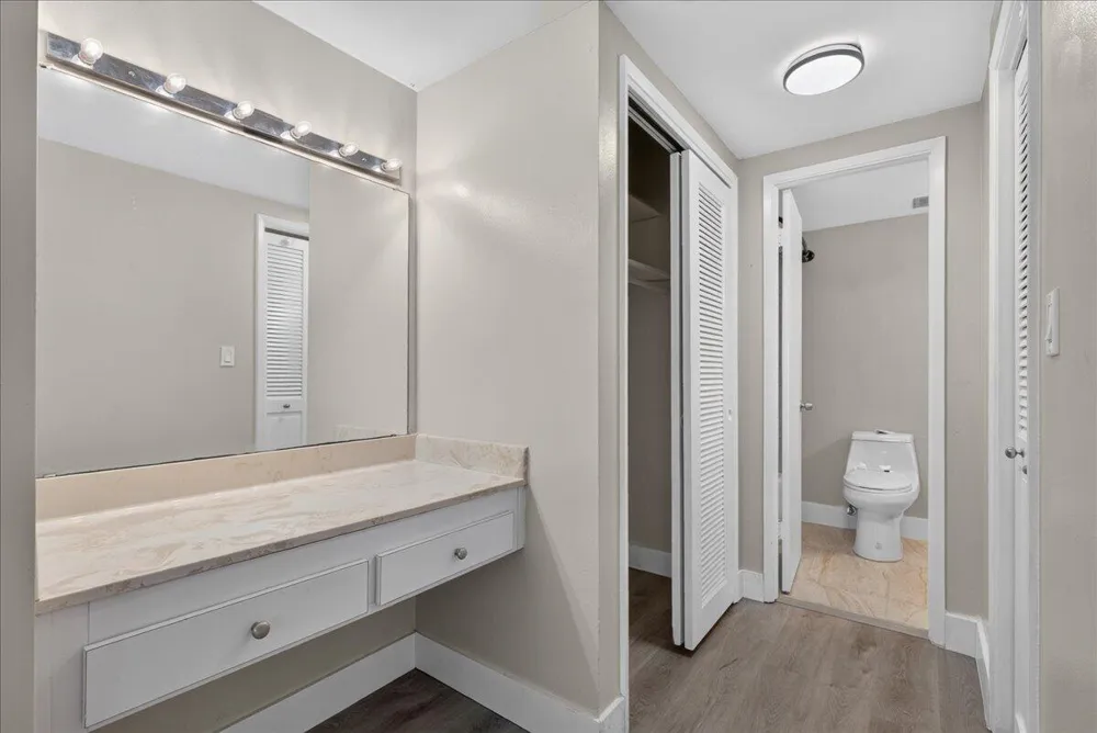 4200 Hillcrest Drive #217 Hollywood, FL 33021