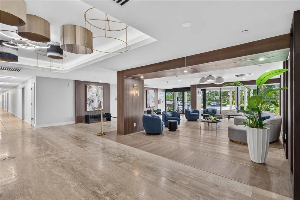 4200 Hillcrest Drive #217 Hollywood, FL 33021