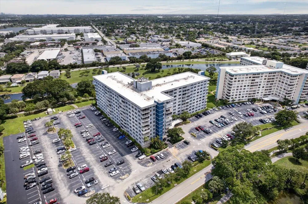 4200 Hillcrest Drive #217 Hollywood, FL 33021