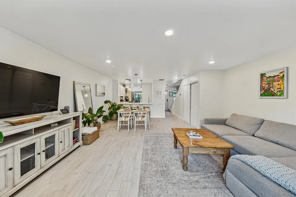 1315 MIAMI ROAD #D Fort Lauderdale, FL 33316