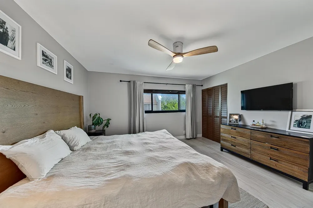 1315 MIAMI ROAD #D Fort Lauderdale, FL 33316