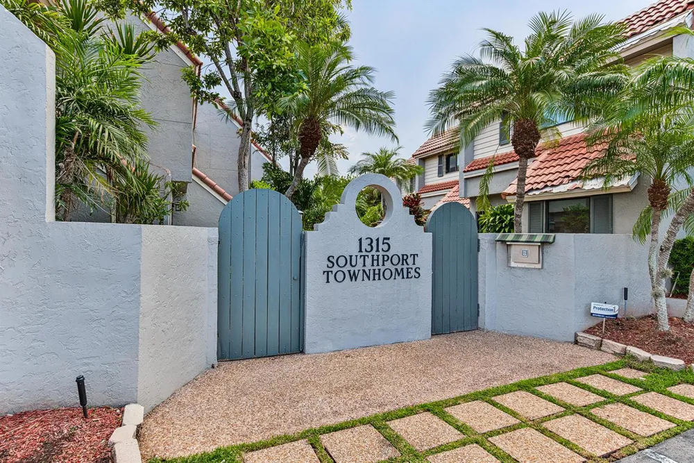1315 MIAMI ROAD #D Fort Lauderdale, FL 33316