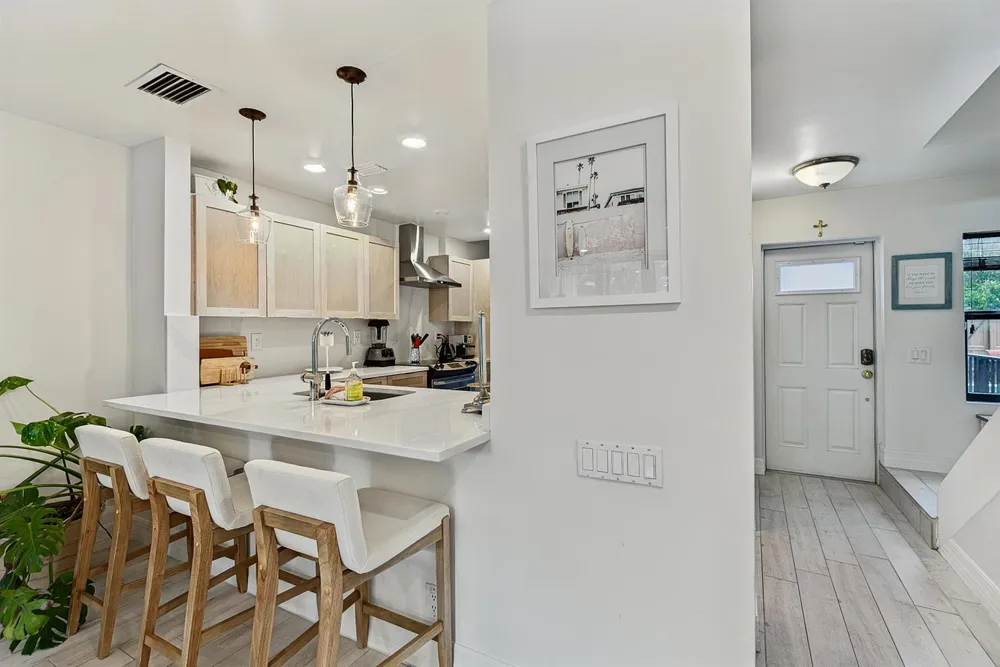 1315 MIAMI ROAD #D Fort Lauderdale, FL 33316