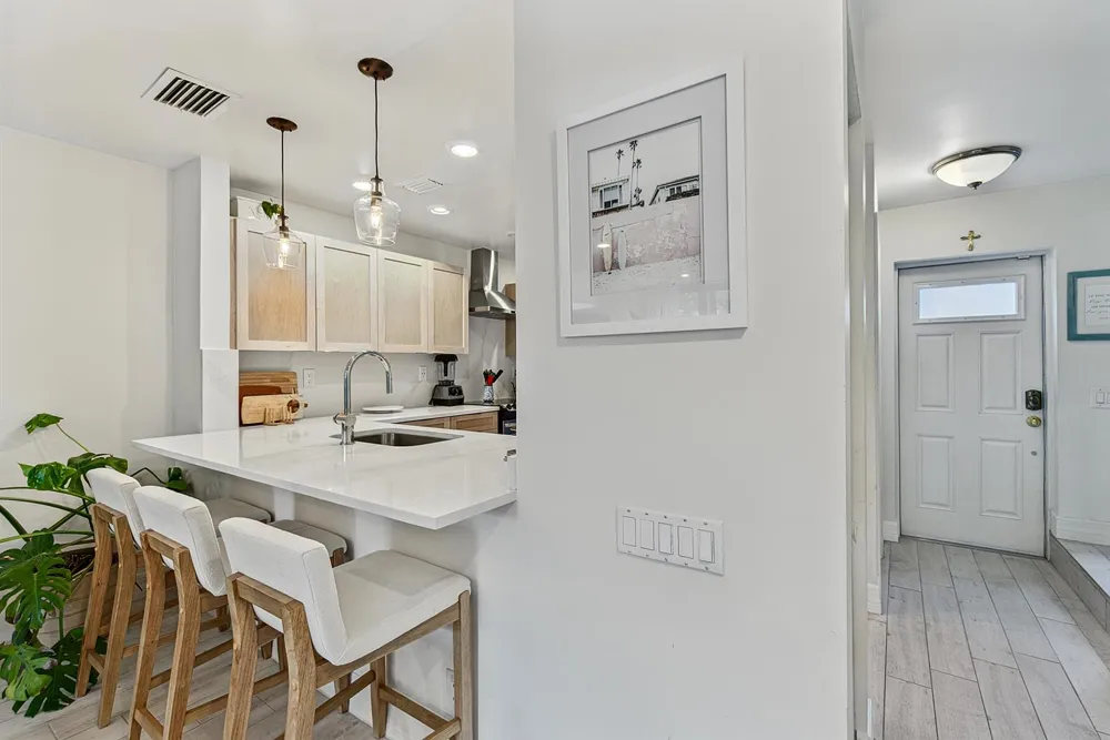 1315 MIAMI ROAD #D Fort Lauderdale, FL 33316