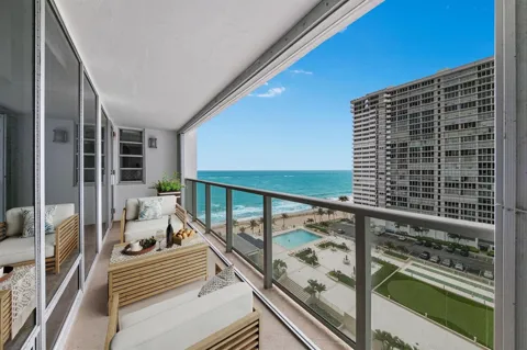 4300 OCEAN BOULEVARD #11J