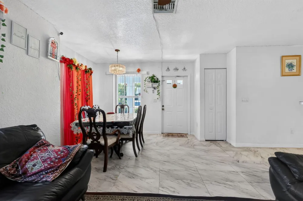 231 H STREET Lake Worth, FL 33460