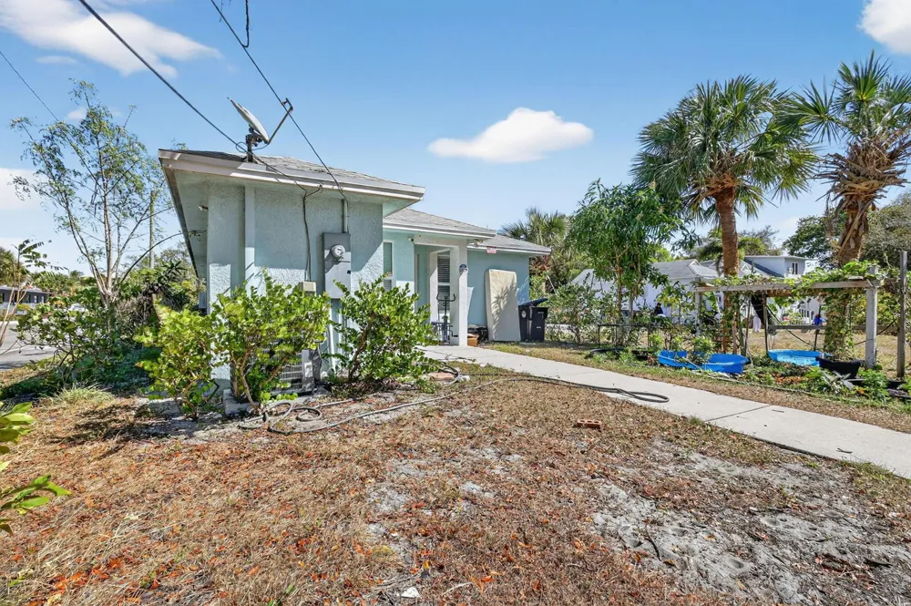231 H STREET Lake Worth, FL 33460