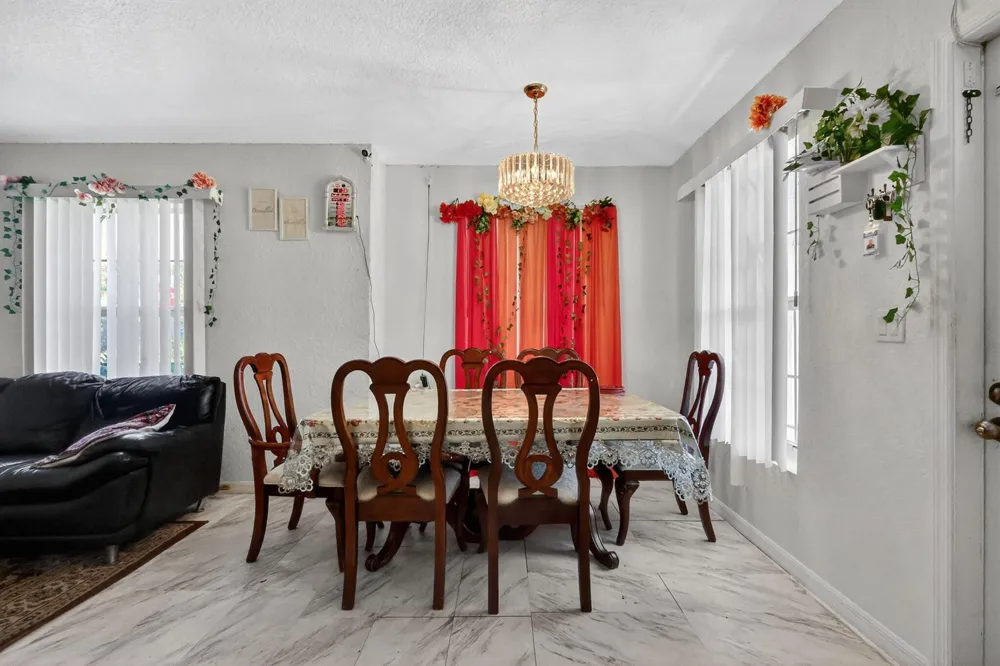 231 H STREET Lake Worth, FL 33460