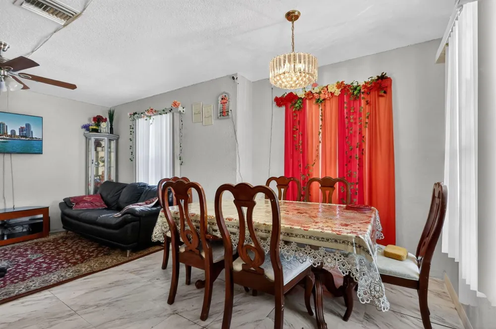 231 H STREET Lake Worth, FL 33460