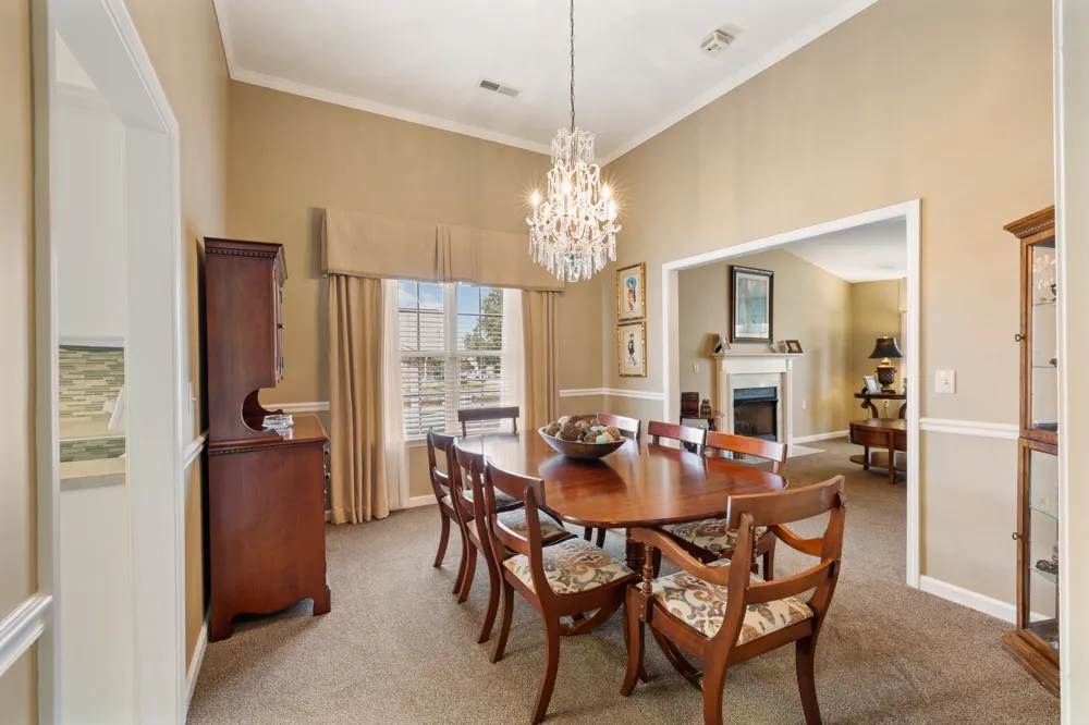 1300 Crofton Park Ct Columbia, TN 38401