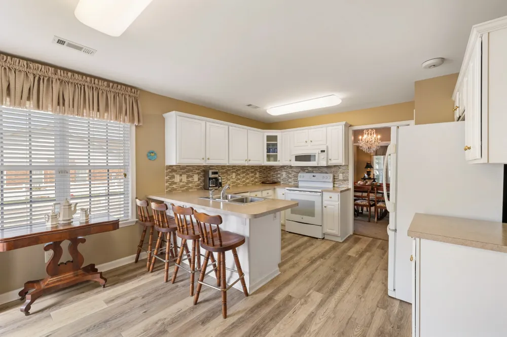 1300 Crofton Park Ct Columbia, TN 38401