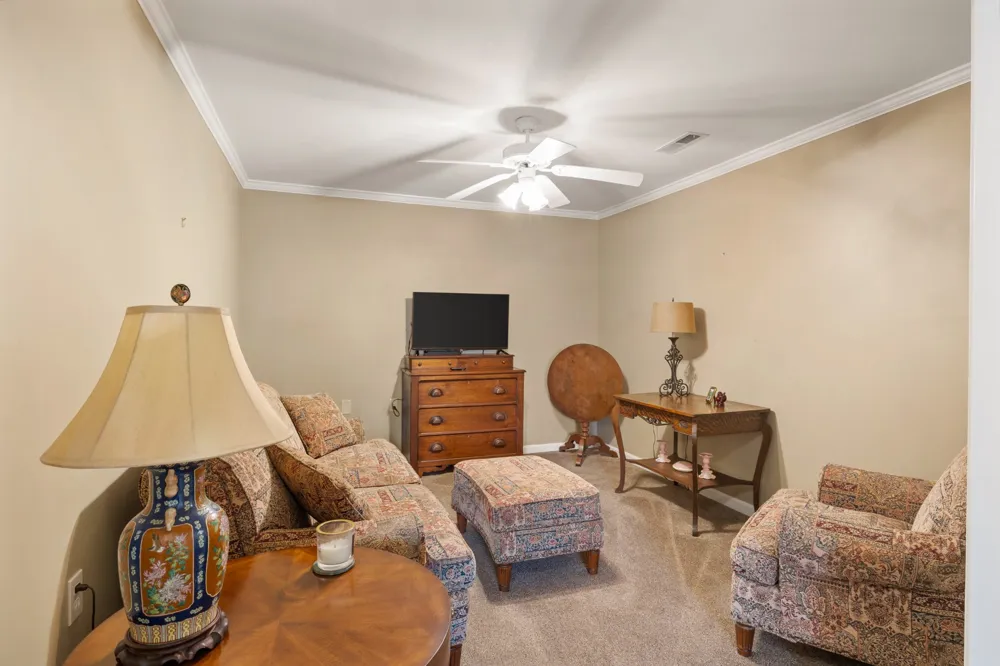 1300 Crofton Park Ct Columbia, TN 38401
