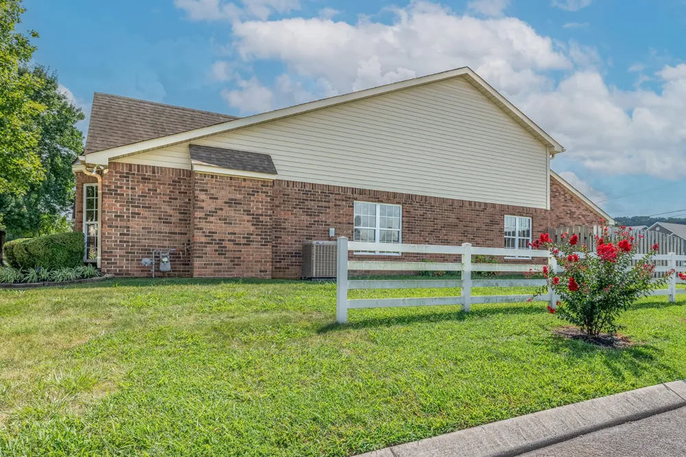 1300 Crofton Park Ct Columbia, TN 38401