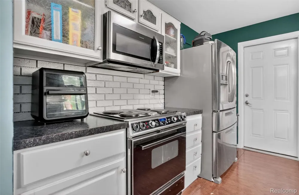 11479 Farmhill Drive Tyrone Township, MI 48430
