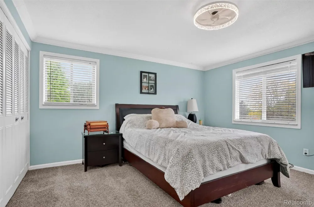 11479 Farmhill Drive Tyrone Township, MI 48430