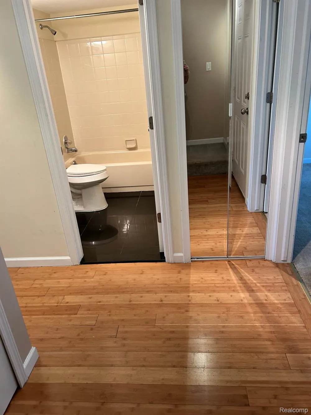 2781 Davison Avenue Auburn Hills City, MI 48326