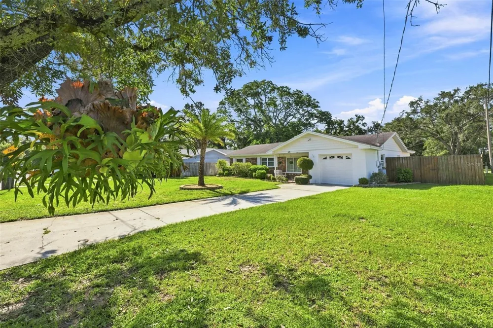 518 W 129TH AVENUE Tampa, FL 33612
