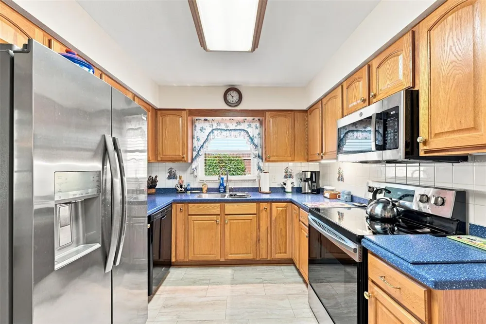 518 W 129TH AVENUE Tampa, FL 33612