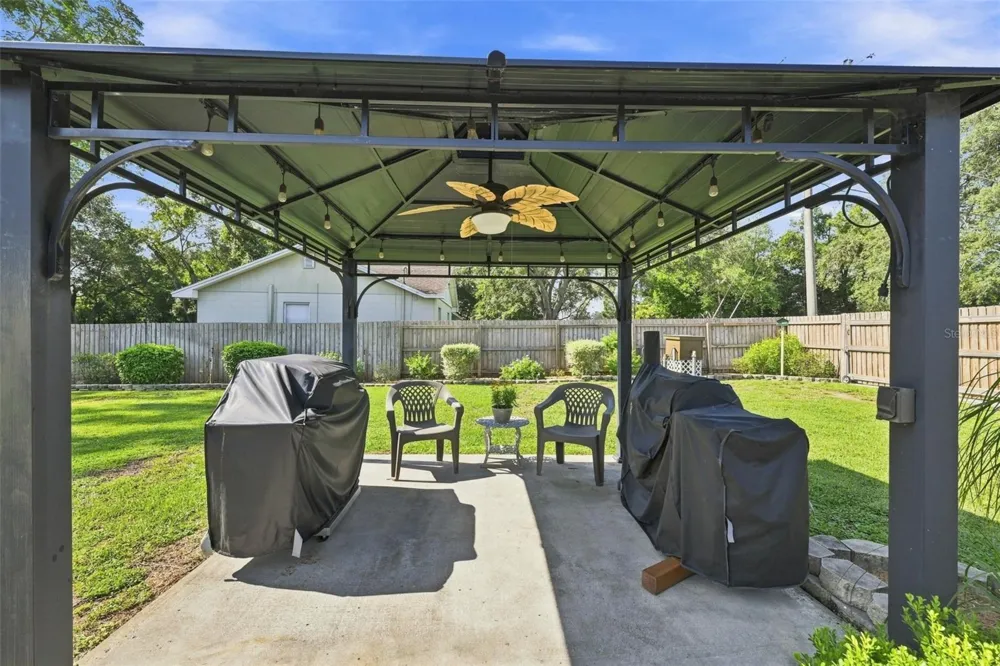 518 W 129TH AVENUE Tampa, FL 33612