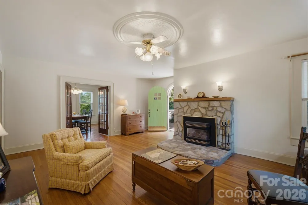 1205 E Union Street Morganton, NC 28655