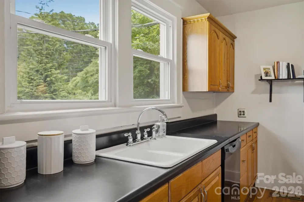 1205 E Union Street Morganton, NC 28655