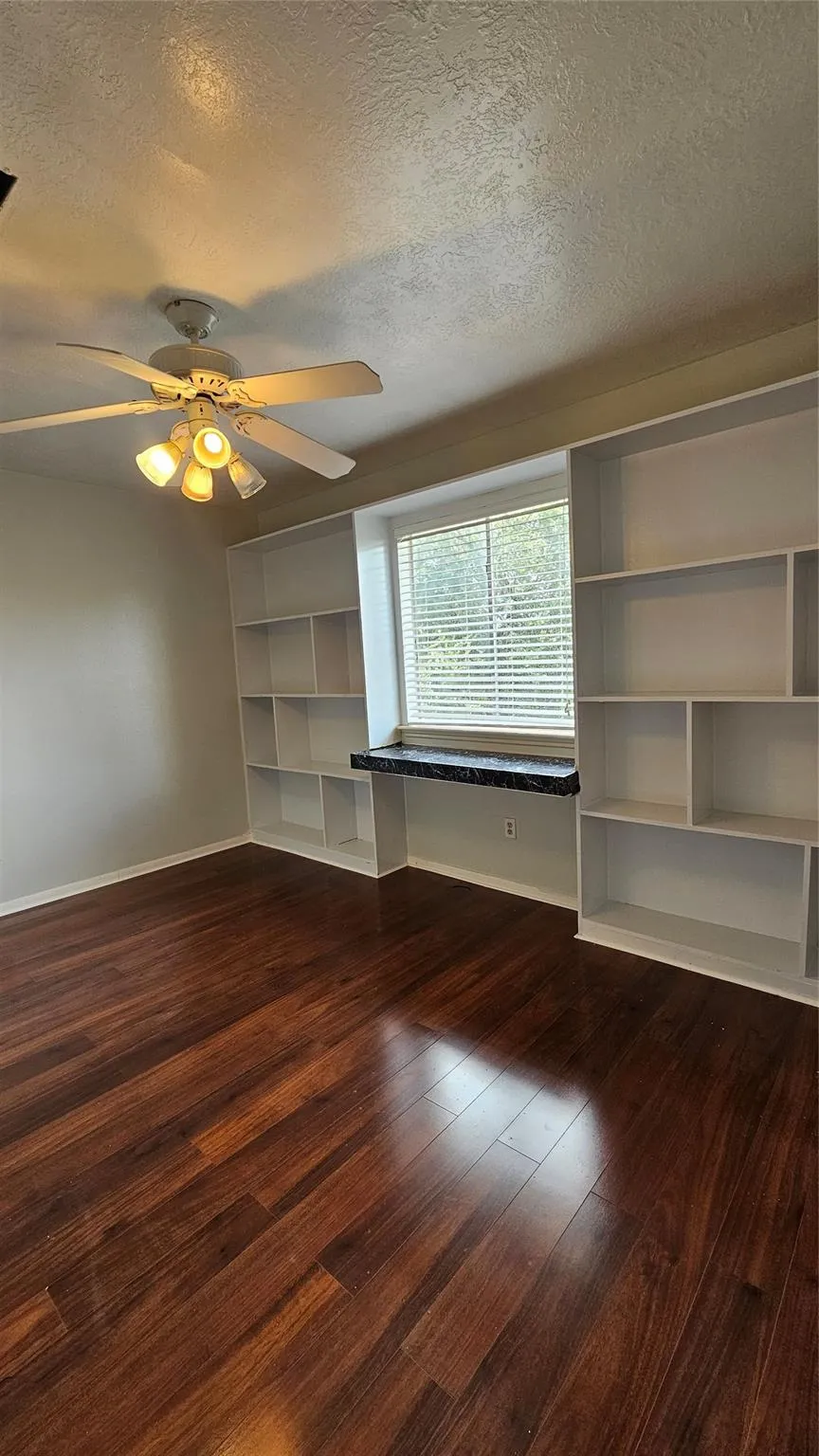 8435 Battleoak Drive Houston, TX 77040