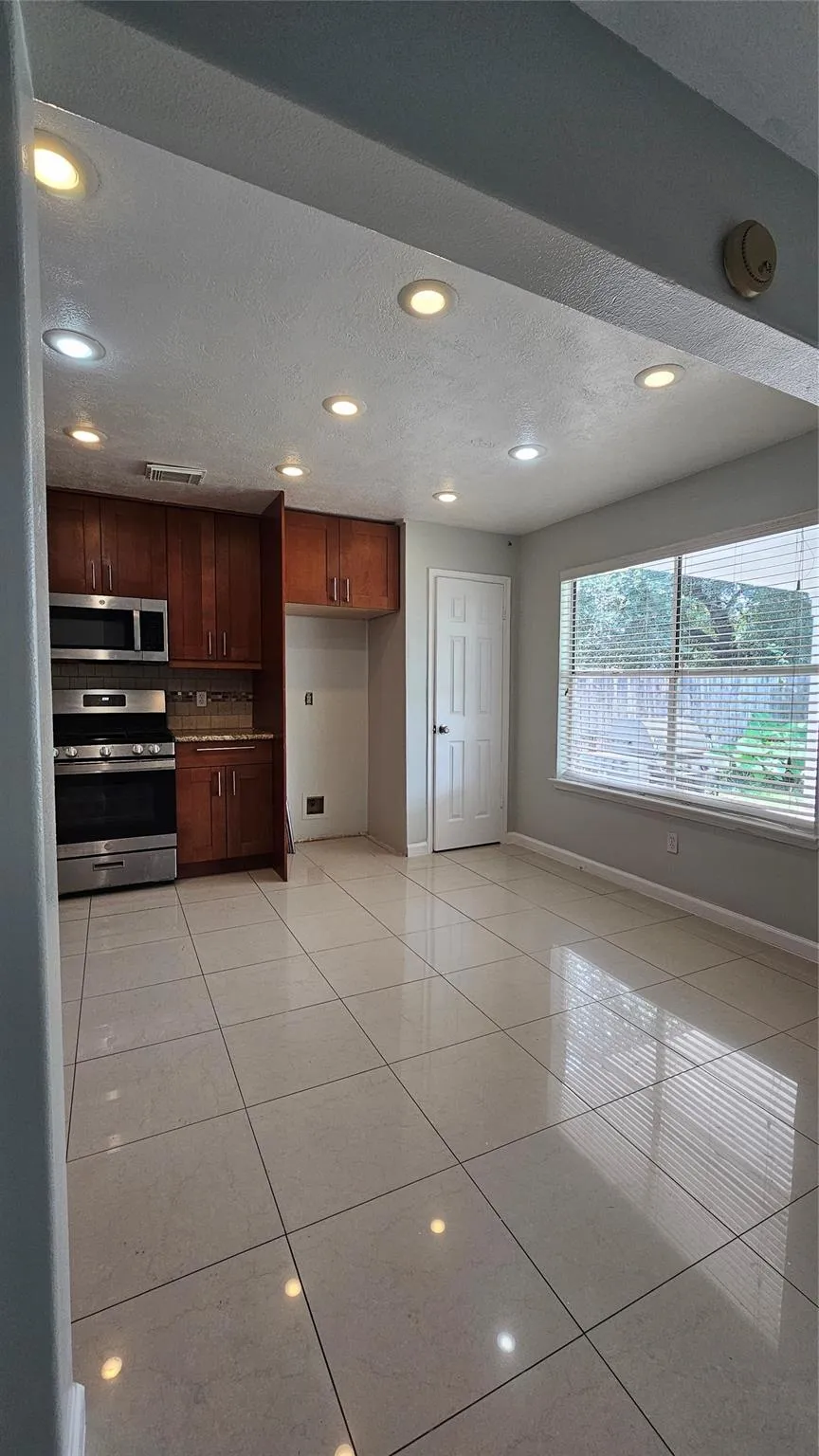 8435 Battleoak Drive Houston, TX 77040