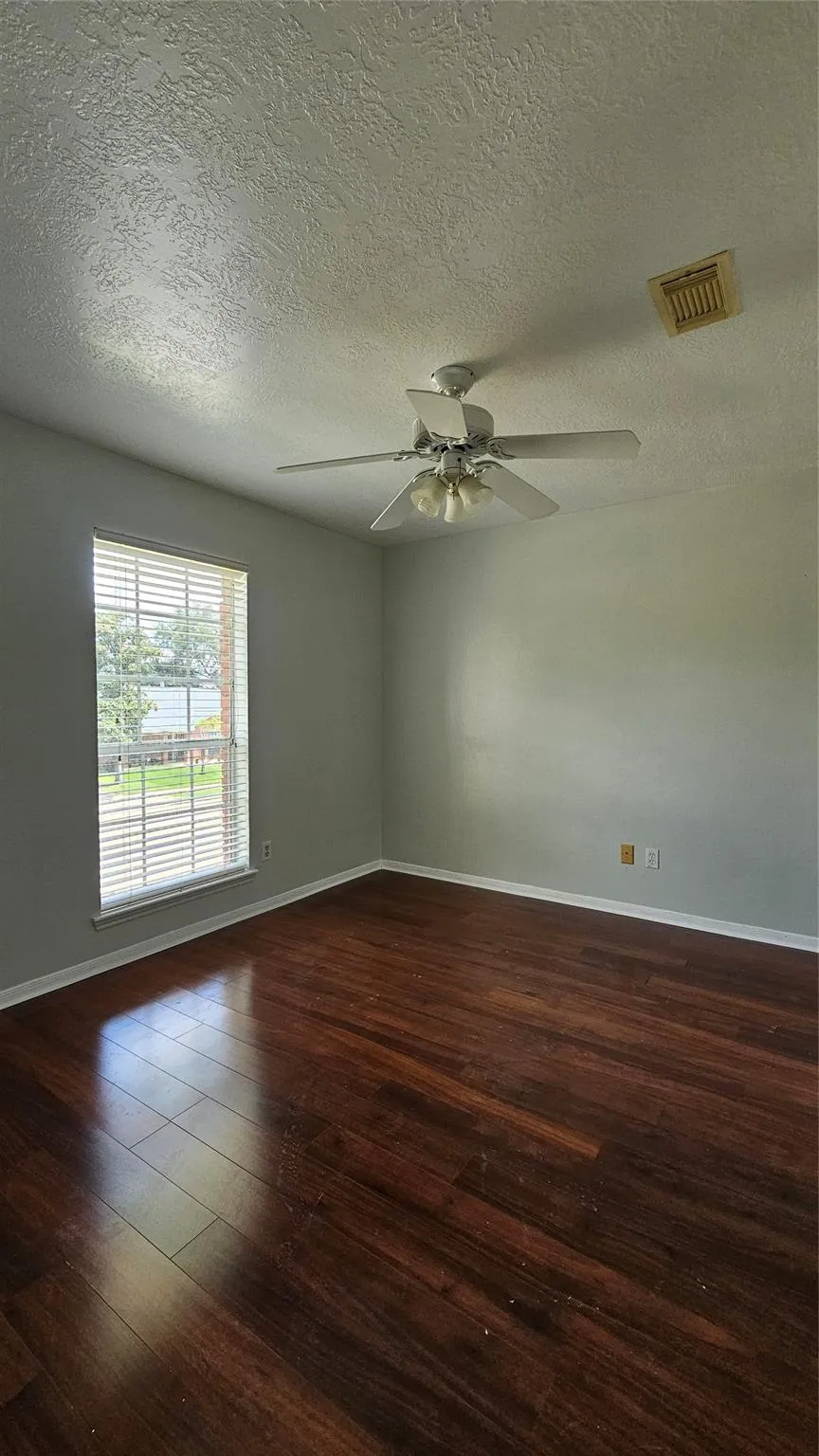 8435 Battleoak Drive Houston, TX 77040