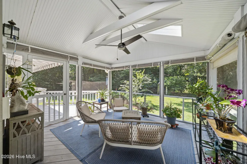 572 Captain Beam Boulevard Hampstead, NC 28443