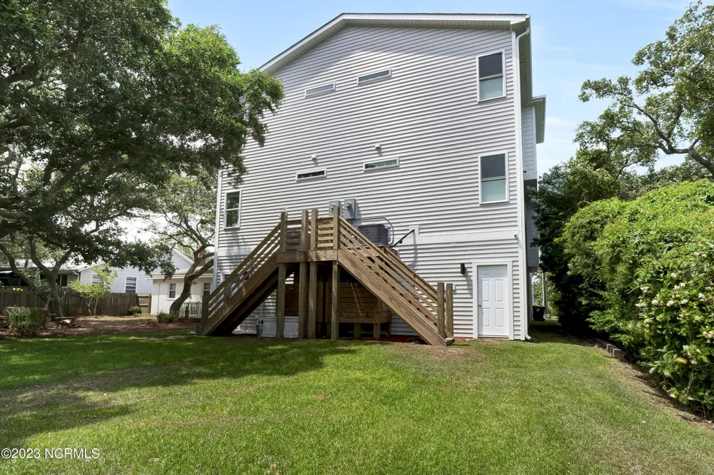 305 Fayetteville Avenue #Unit 1 Carolina Beach, NC 28428