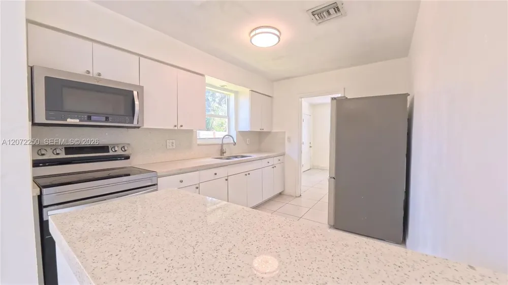 753 SW 2nd St Dania Beach, FL 33004