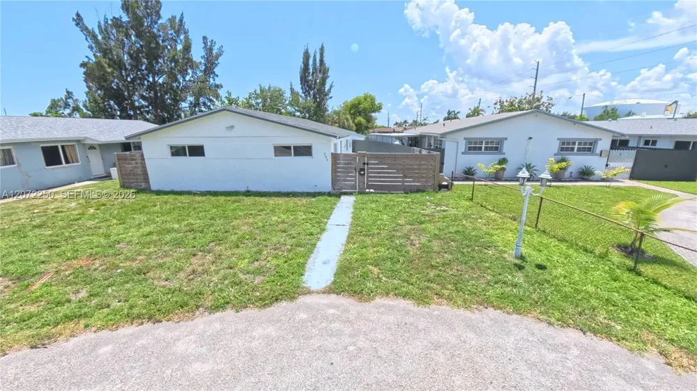 753 SW 2nd St Dania Beach, FL 33004
