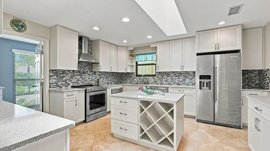 1 WYCLIFF ROAD Palm Beach Gardens, FL 33418