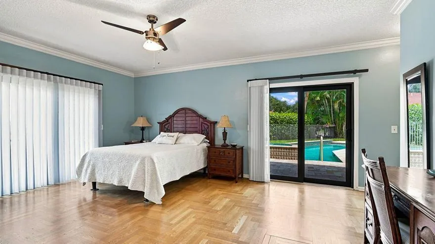 1 WYCLIFF ROAD Palm Beach Gardens, FL 33418