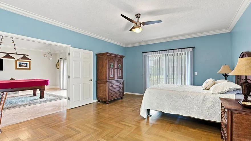 1 WYCLIFF ROAD Palm Beach Gardens, FL 33418