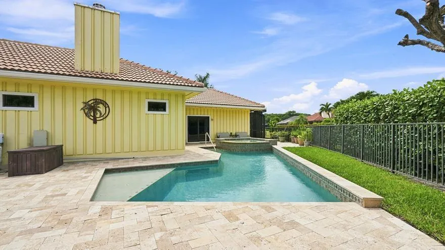 1 WYCLIFF ROAD Palm Beach Gardens, FL 33418