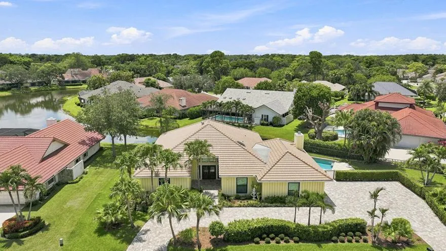 1 WYCLIFF ROAD Palm Beach Gardens, FL 33418